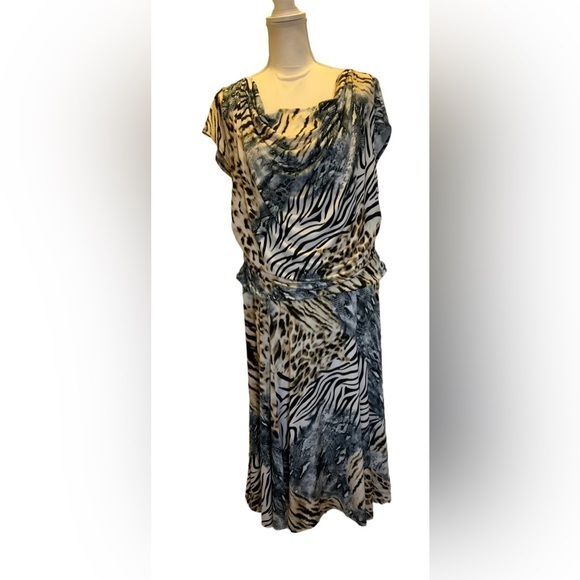 Carina Dress - Picture 1 of 4